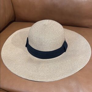 Tan Sun Hat with Black Band